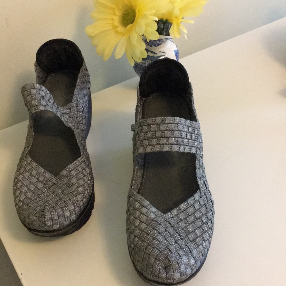 mesh shoes Sz 6.5m